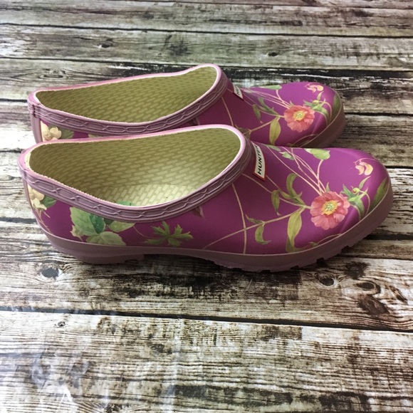 hunter floral garden clogs